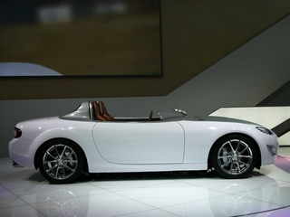 Illustration for article titled Mazda MX-5 Superlight Concept: Live Photos